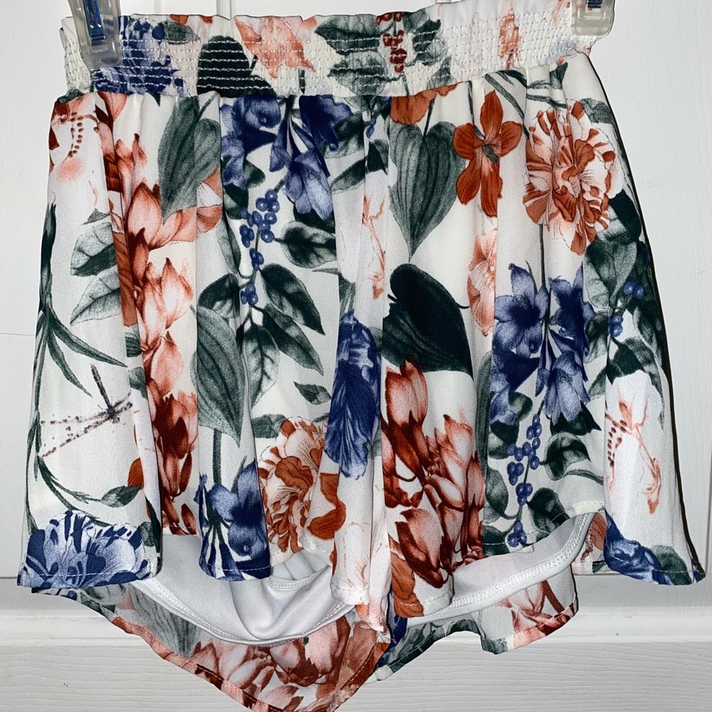 Floral, Flowy shorts